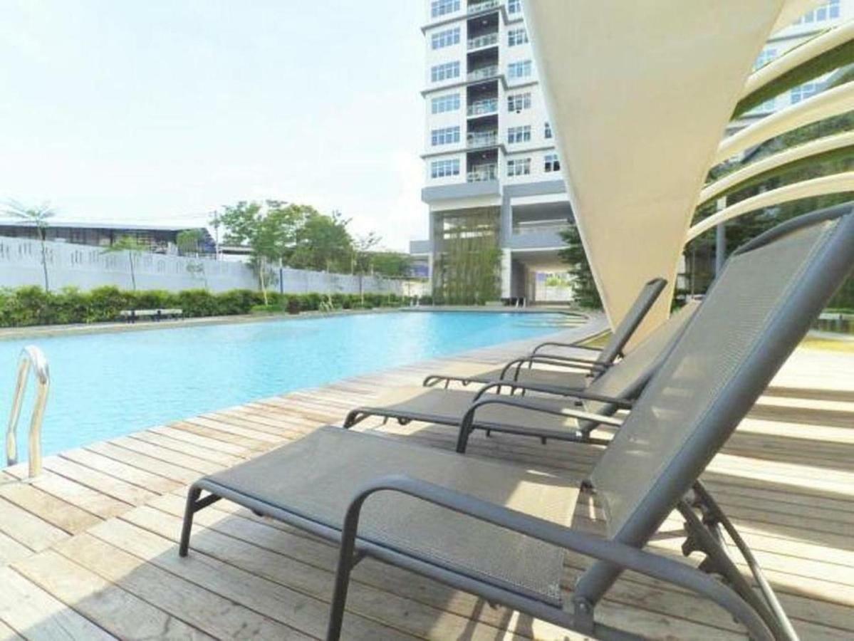 Puchong Skypod Residence, 1-5 Pax Cozy Unit, Walking Distance To Ioi Mall, 10Min Drive To Sunway ภายนอก รูปภาพ